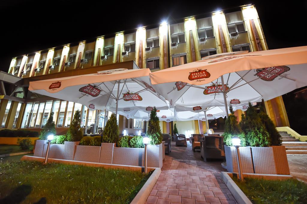 波热加酒店 Požega 外观 照片